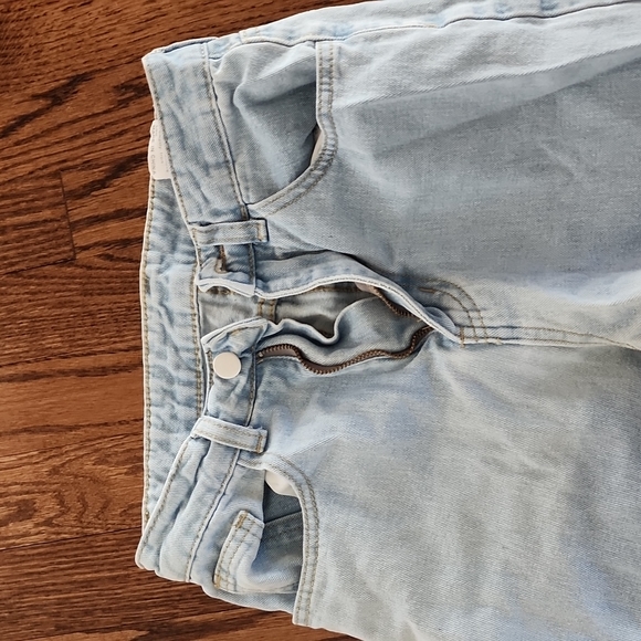 High Rise "Mom" Jeans - Picture 3 of 7